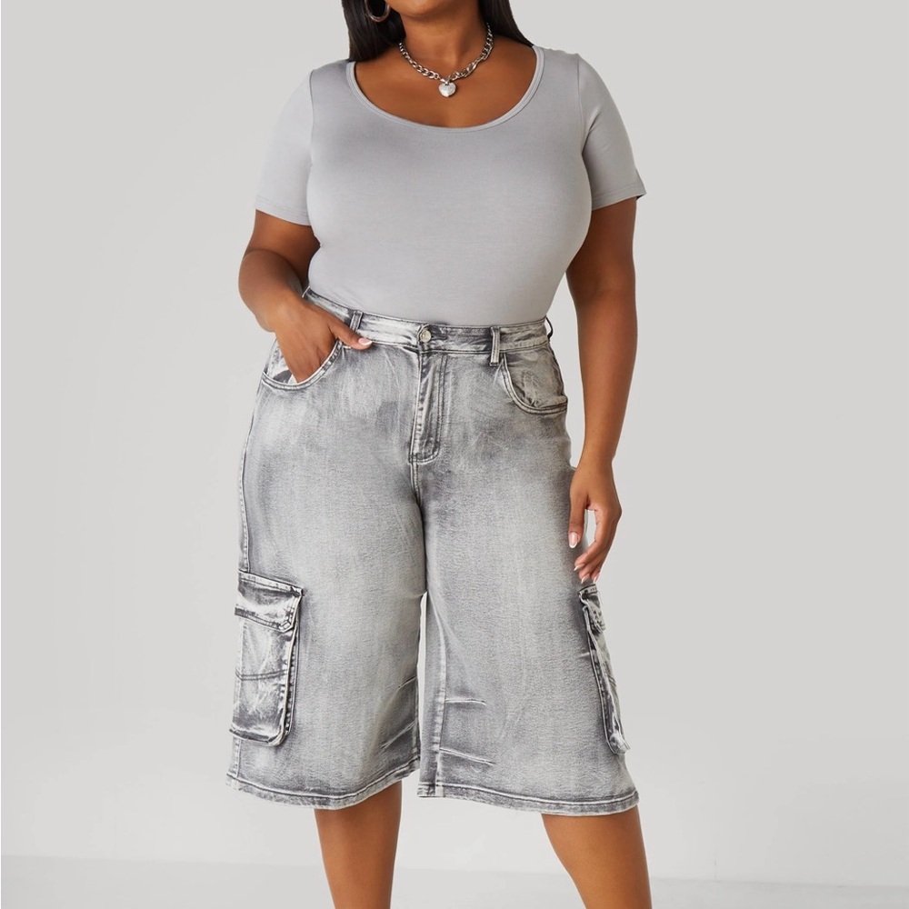 ✅🌹Ashley Stewart Light Gray Short Sleeve Tee - Picture 3 of 4